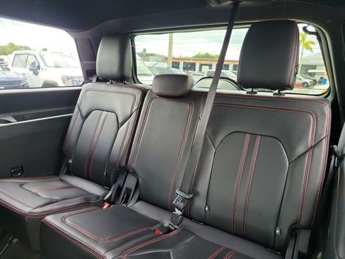 Used 2020 Ford Expedition Limited w/ Equipment Group 303A RWD image 11