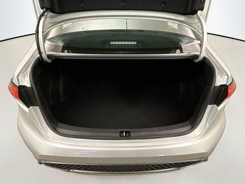 Used 2021 Toyota Corolla SE w/ Carpet Mat Package (TMS) image 24