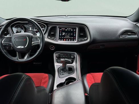 Used 2019 Dodge Challenger GT w/ Plus Package RWD image 15