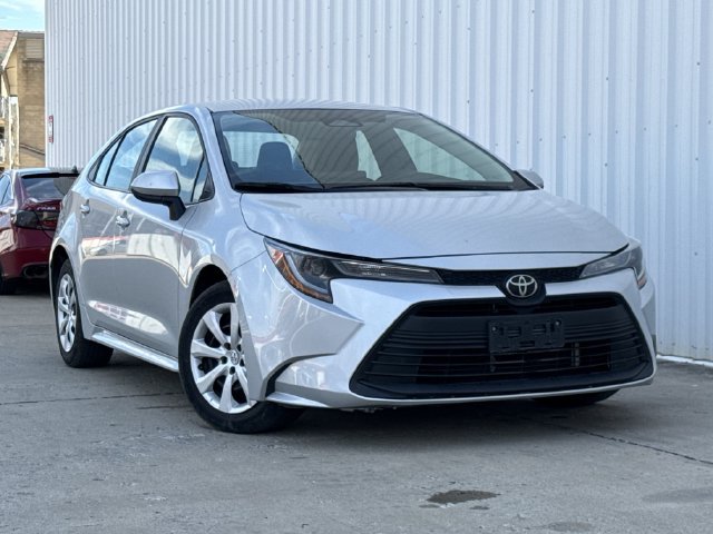 Used 2024 Toyota Corolla LE FWD image 3