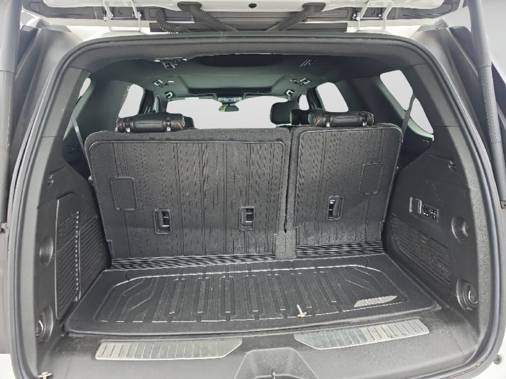 Used 2023 GMC Yukon AT4 AWD/4WD image 10