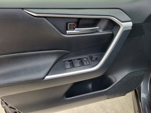 Certified 2024 Toyota RAV4 SE AWD/4WD image 21