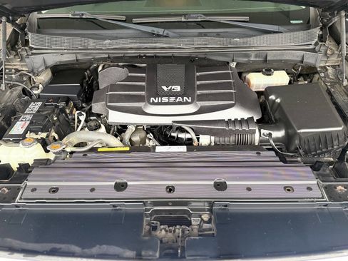 Used 2019 Nissan Titan SV w/ SV Convenience Package image 54