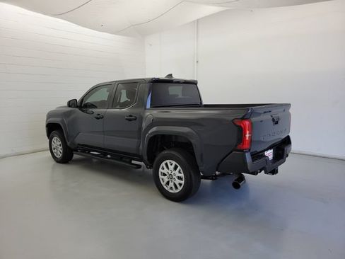 Used 2025 Toyota Tacoma SR RWD image 7