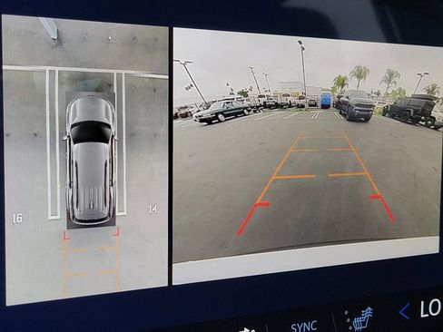 New 2026 Chevrolet Traverse LT w/ Sun and Wheel Package FWD image 14