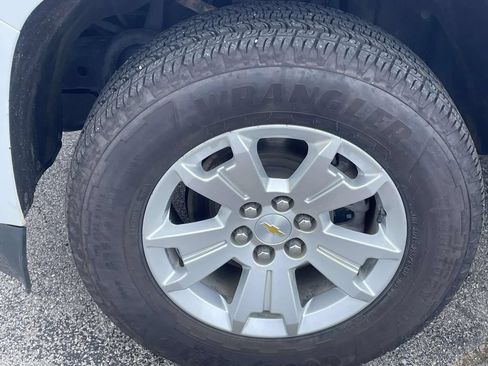Used 2022 Chevrolet Colorado LT w/ Fleet Safety Package RWD image 11