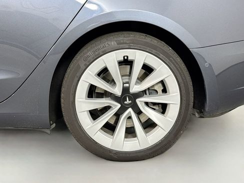 Used 2022 Tesla Model 3 Long Range AWD/4WD image 9