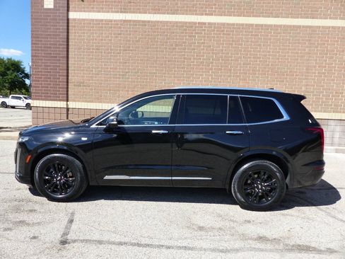 Used 2024 Cadillac XT6 Luxury w/ LPO, Floor Liner Package AWD/4WD image 4