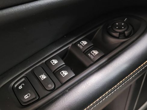 Used 2020 Jeep Compass Latitude image 27