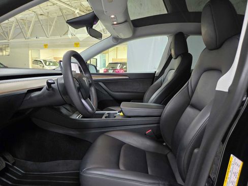 Used 2023 Tesla Model Y Long Range AWD/4WD image 22