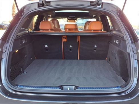 Used 2025 Mercedes-Benz GLC 300 image 23