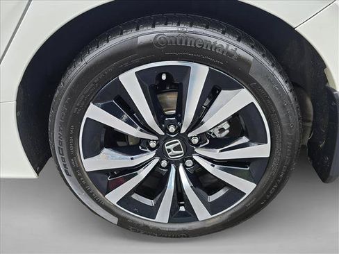 Used 2024 Honda Civic EX-L image 10