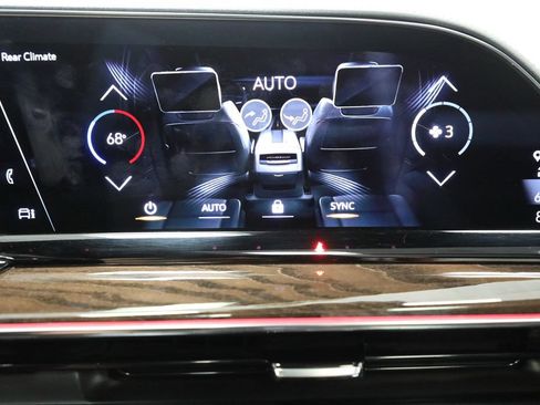 Used 2022 Cadillac Escalade Sport Platinum w/ LPO, ONYX Package AWD/4WD image 5
