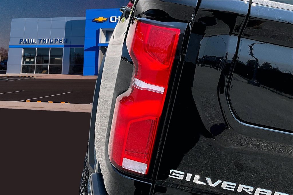 Used 2026 Chevrolet Silverado 2500 ZR2 AWD/4WD image 27