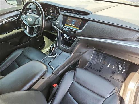 Used 2018 Cadillac XT5 Premium Luxury FWD image 29