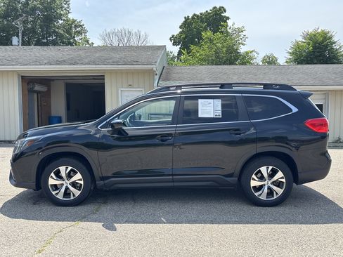 Used 2024 Subaru Ascent Premium w/ Convenience Package AWD/4WD image 8