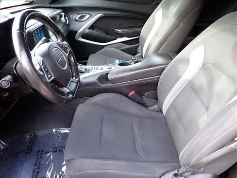 Used 2018 Chevrolet Camaro LT image 9