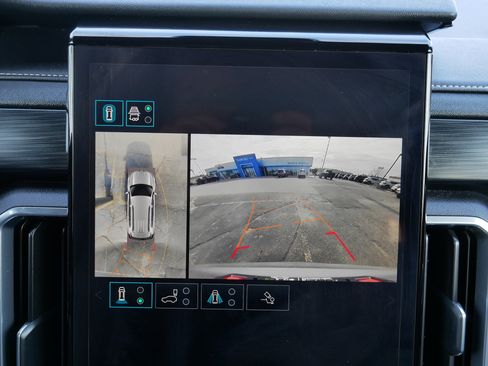 Used 2025 GMC Acadia Elevation image 27