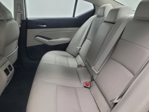 Used 2019 Nissan Altima 2.5 Platinum image 18