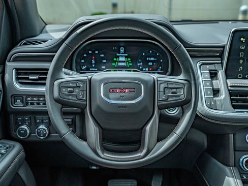 Used 2024 GMC Yukon AT4 w/ Technology Package AWD/4WD image 23