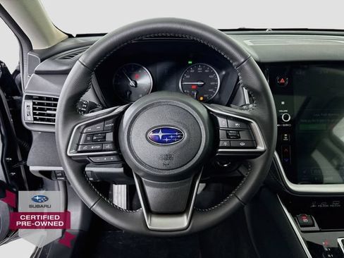 Used 2025 Subaru Outback Premium AWD/4WD image 11