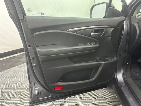 Used 2016 Honda Pilot EX-L image 11