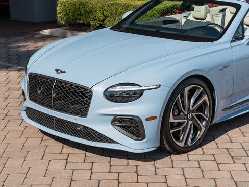Used 2025 Bentley Continental GT Speed image 5