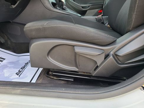 Used 2017 Ford Focus SE FWD image 22