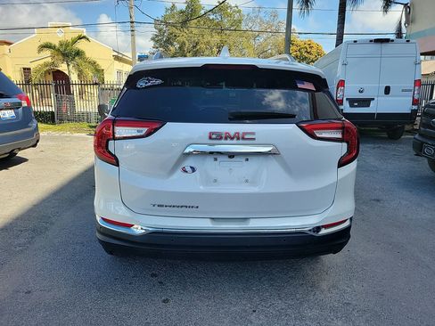 Used 2023 GMC Terrain SLT w/ LPO, Floor Liner Package image 12