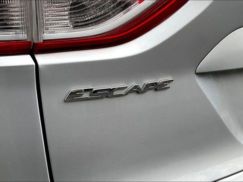Used 2015 Ford Escape S image 24