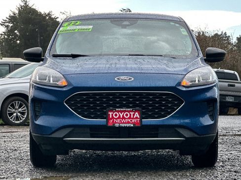 Used 2022 Ford Escape SE image 6