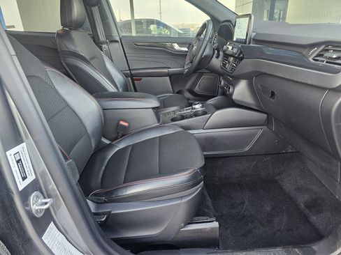 Used 2025 Ford Escape ST-Line image 10