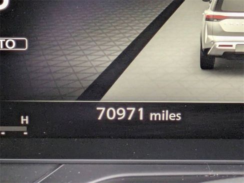 Used 2022 Nissan Pathfinder Platinum w/ Cargo Package image 22