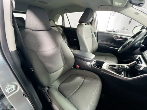 Used 2024 Toyota RAV4 XLE image 31