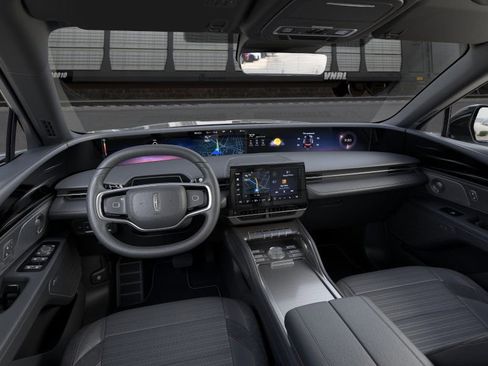 New 2025 Lincoln Nautilus Reserve w/ Jet Appearance Package image 9