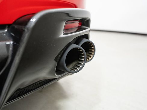 Used 2024 Ferrari Roma image 15