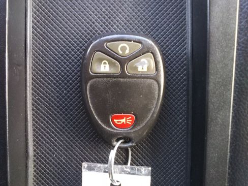 Used 2011 Chevrolet Avalanche LT image 20