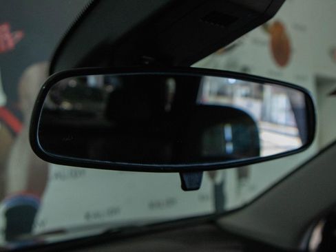 Used 2023 Chevrolet Equinox LT image 12