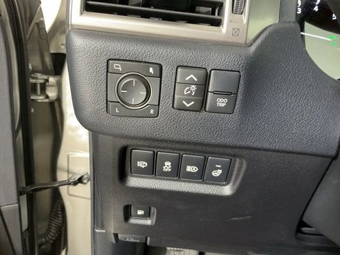 Used 2022 Lexus GX 460 Premium image 20