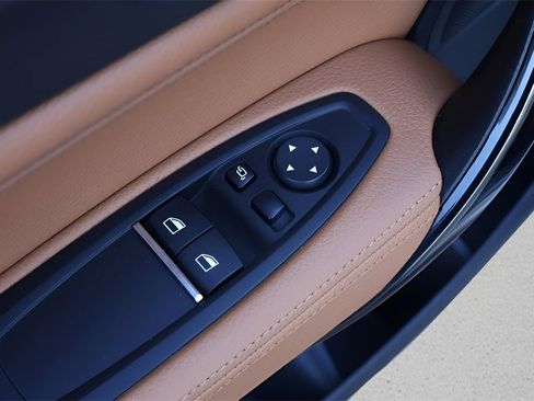 Used 2018 BMW 230i Coupe image 12