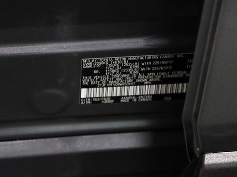 Used 2024 Toyota RAV4 LE AWD/4WD image 31