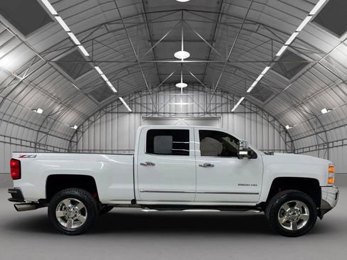 Used 2018 Chevrolet Silverado 2500 LTZ w/ Vortec Plus Package AWD/4WD image 7
