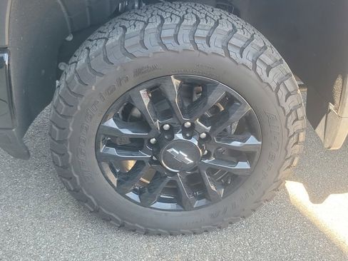 Used 2025 Chevrolet Silverado 3500 LTZ w/ Trail Boss Package AWD/4WD image 10