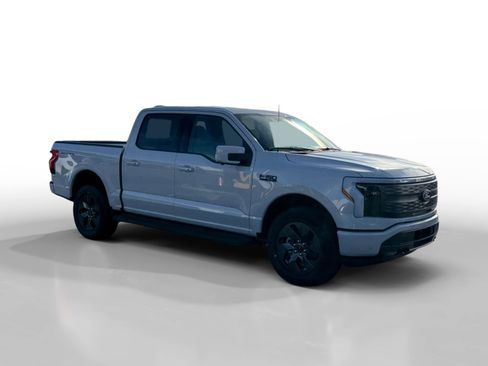 New 2025 Ford F150 Lightning Lariat image 7