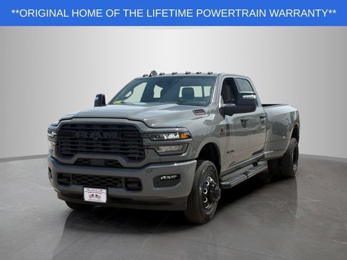 New 2026 RAM 3500 Big Horn AWD/4WD image 7