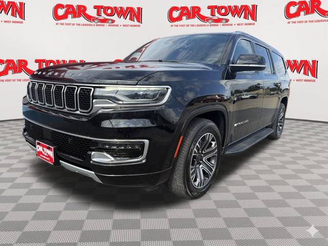 Used 2024 Jeep Wagoneer L Series II RWD image 2