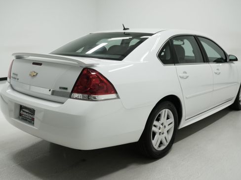 Used 2011 Chevrolet Impala LT w/ Luxury Edition Package image 4