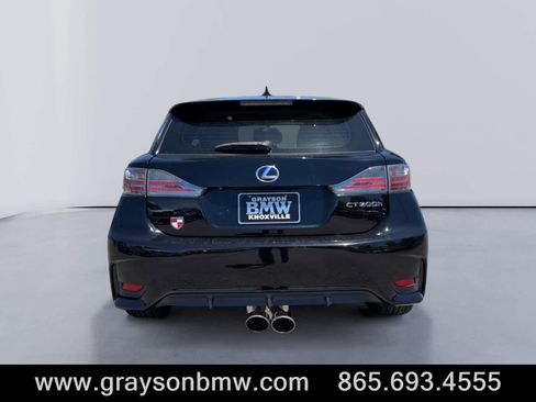 Used 2015 Lexus CT 200h w/ Navigation Package FWD image 4