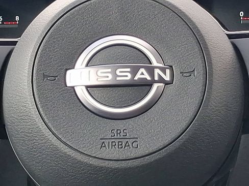 New 2026 Nissan Kicks SR w/ SR Premium Package FWD image 12