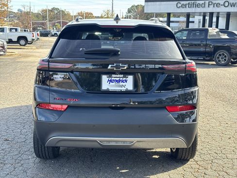 Used 2023 Chevrolet Bolt EUV Premier w/ Sun & Sound Package image 9